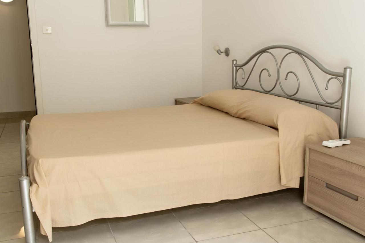 Spacious 3-Bedroom Apartment 30 Seconds From Sea 马尔萨斯卡拉 外观 照片