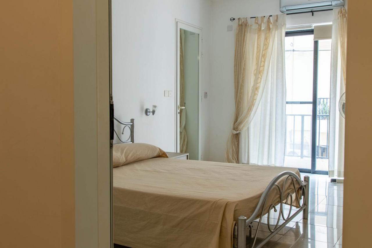 Spacious 3-Bedroom Apartment 30 Seconds From Sea 马尔萨斯卡拉 外观 照片